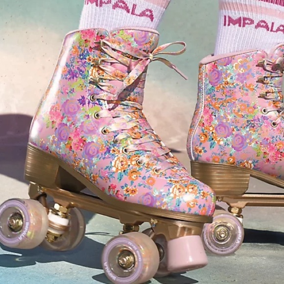 Cynthia Rowley x IMPALA x FP Movement Floral Roller Skates - Picture 2 of 12